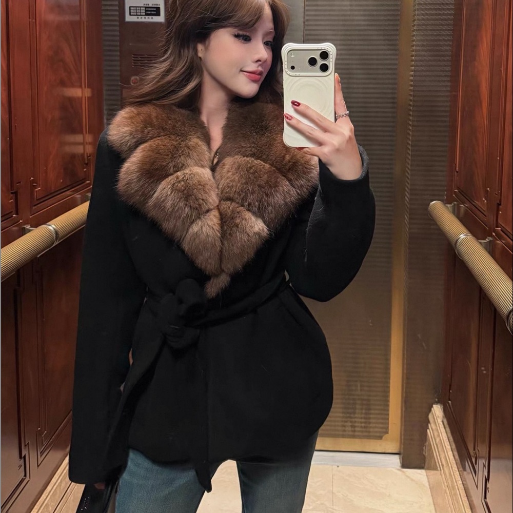 Short Fur Collar Coat Lily style